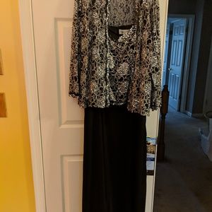 Great gown for the holidays-size 20
